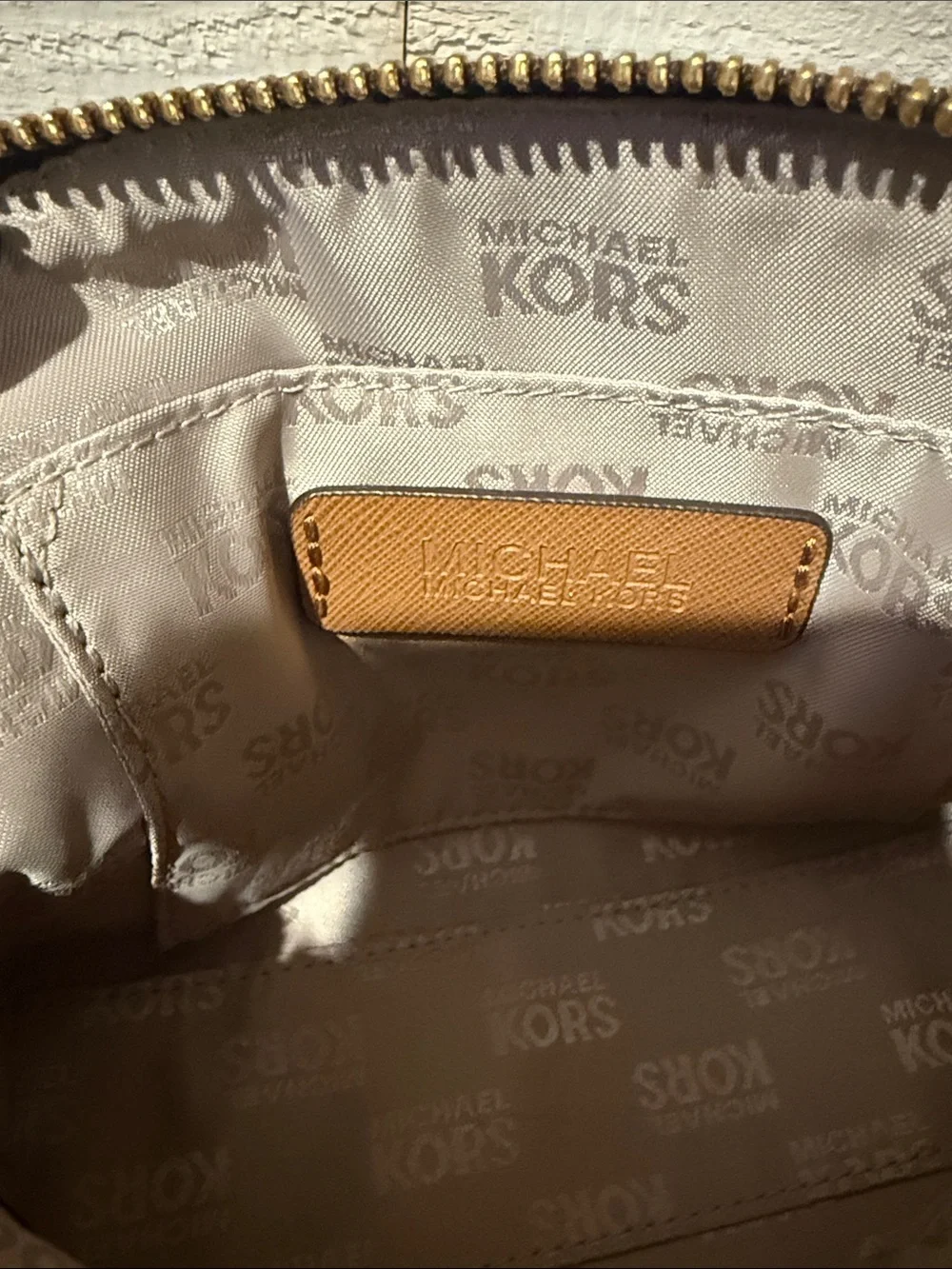 Michael Kors Travel Bag - Picture 5 of 6